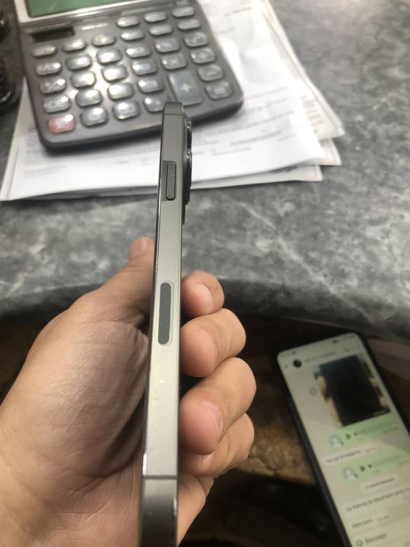 Apple iPhone 13 Pro Max 2