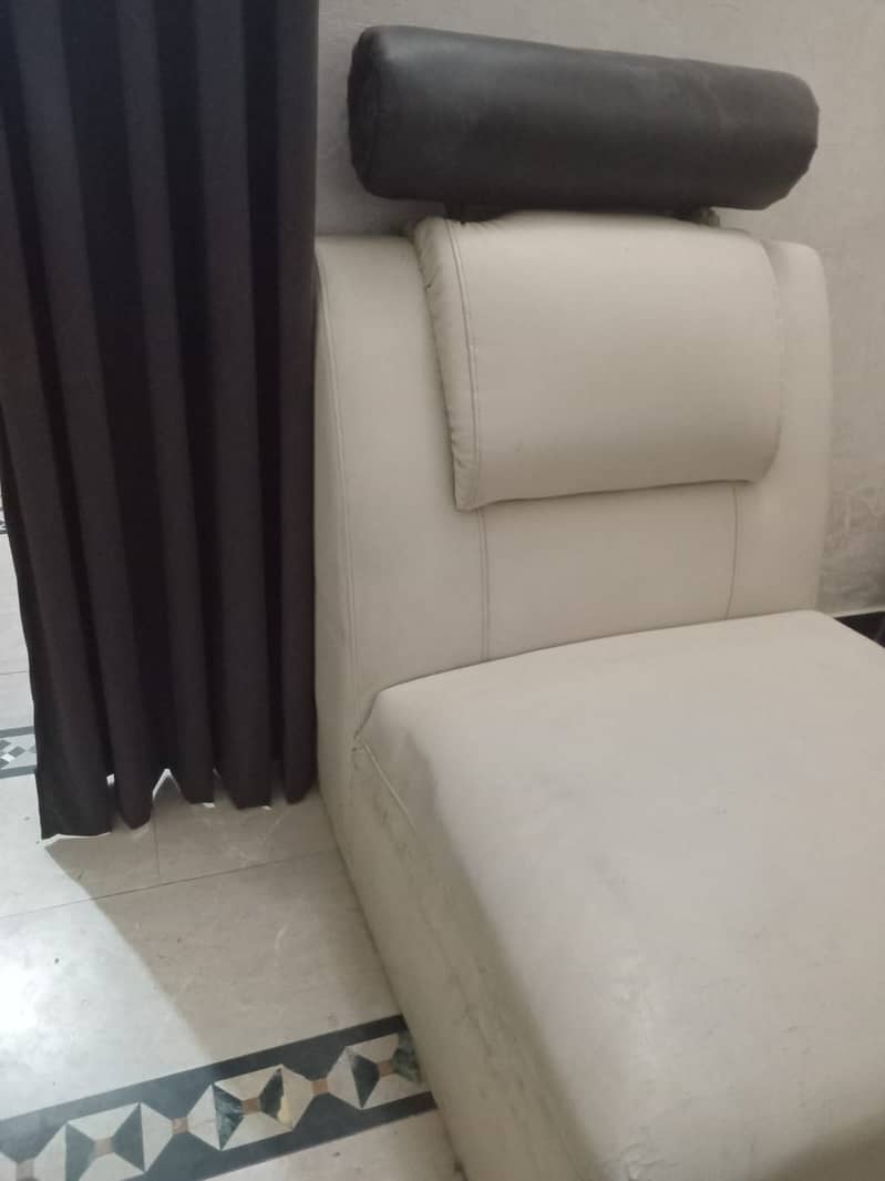 Sofa 1 seater 1