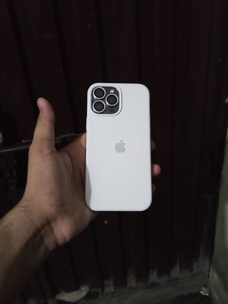 Apple iPhone 13 Pro Max 6