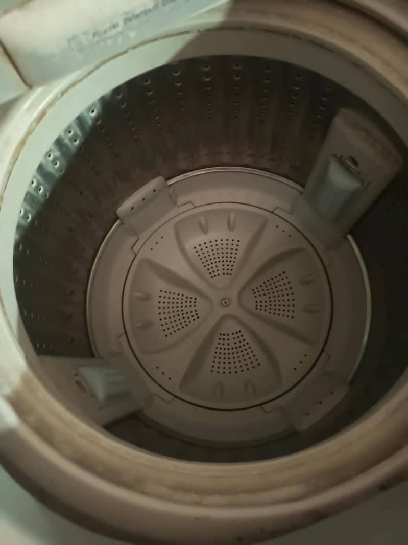 Haier Automatic washing machine 4