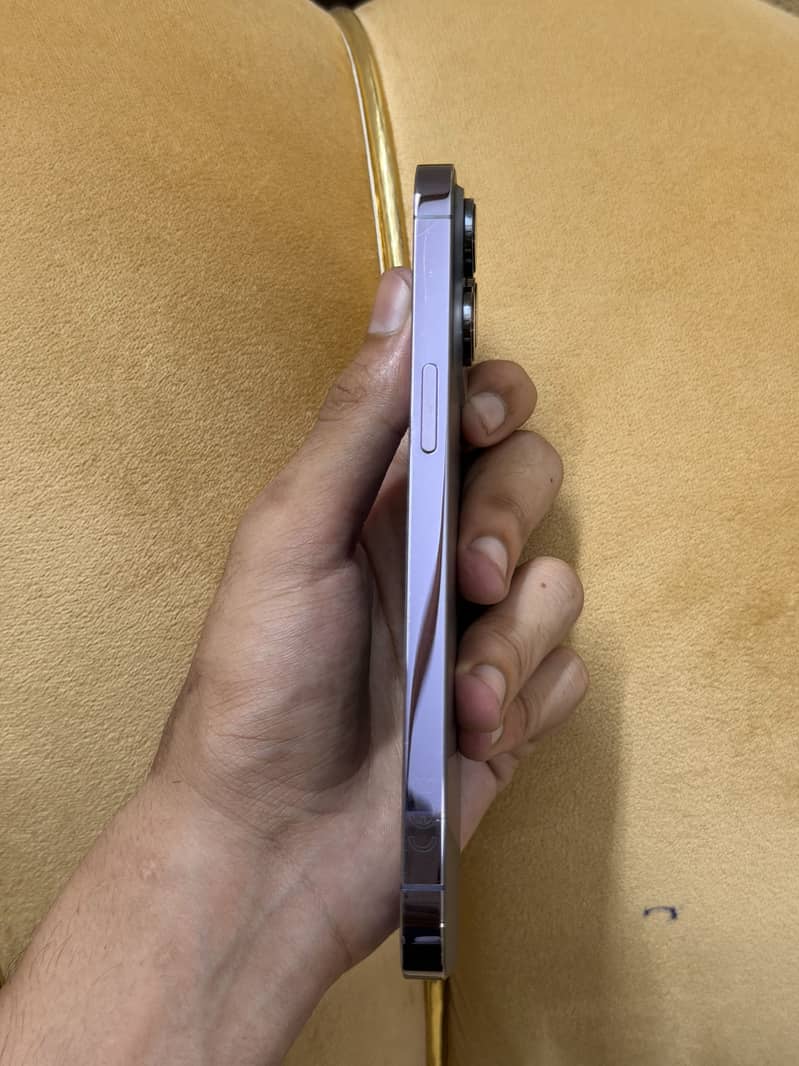 Apple iPhone 14 Pro Max 5
