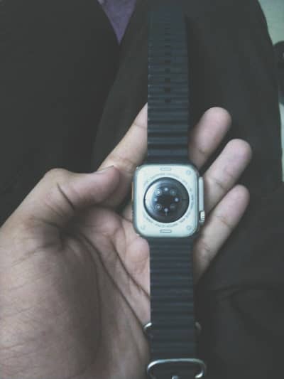 SMART WATCH FOR SALE  WATCH ULTRA SERIES 8 CHARGER ALSO IN THE PRICE
