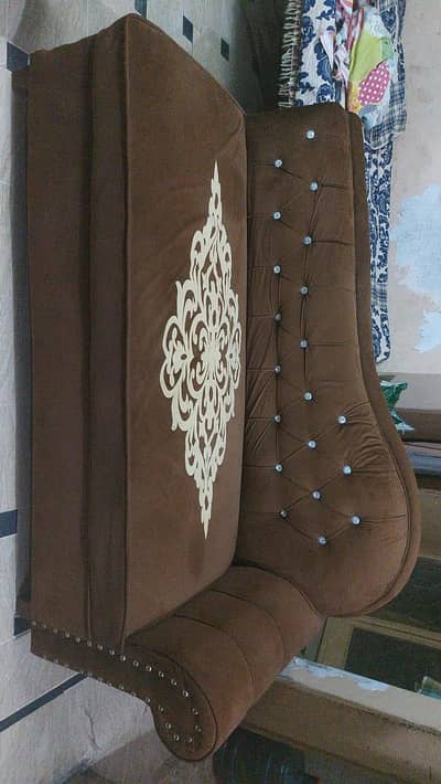 Dewan for sale only 2 months used