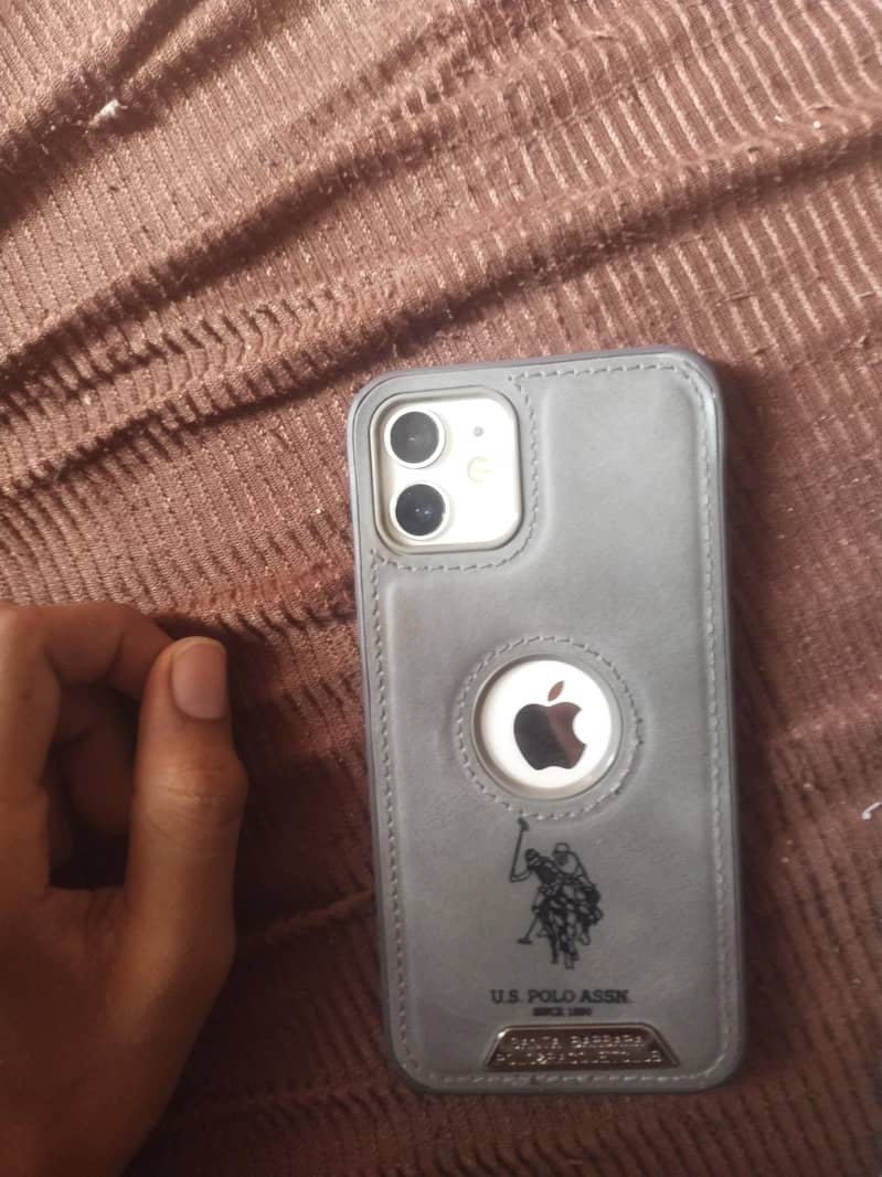 Apple iPhone 12 1