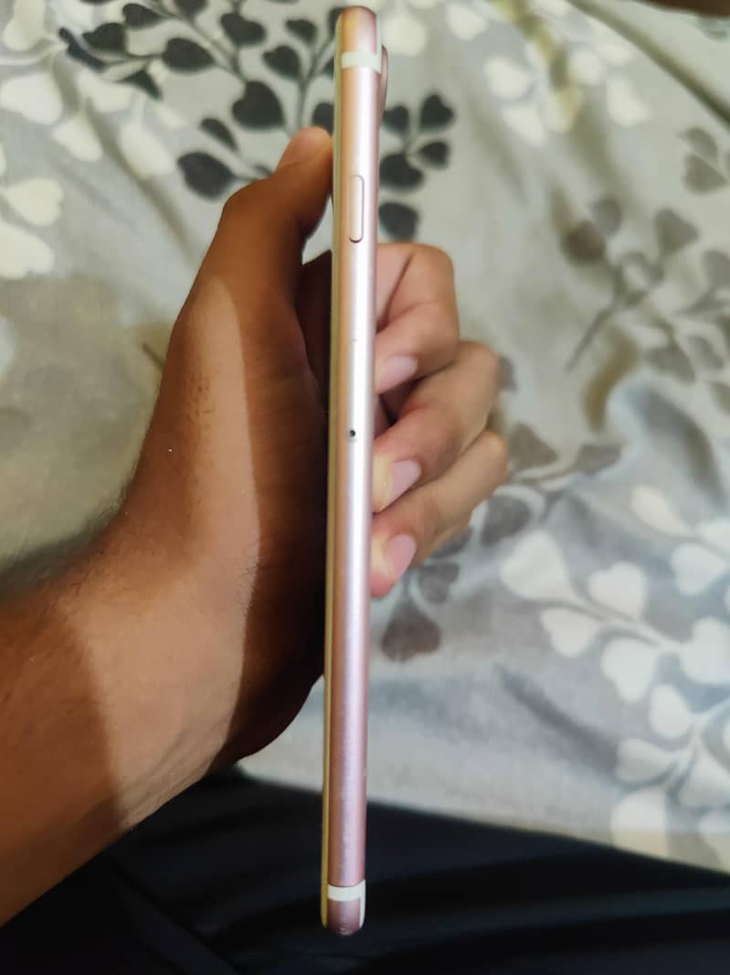 Apple iPhone 7 Plus 1