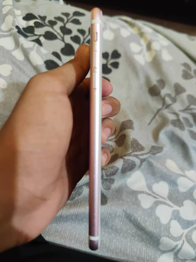 Apple iPhone 7 Plus 4