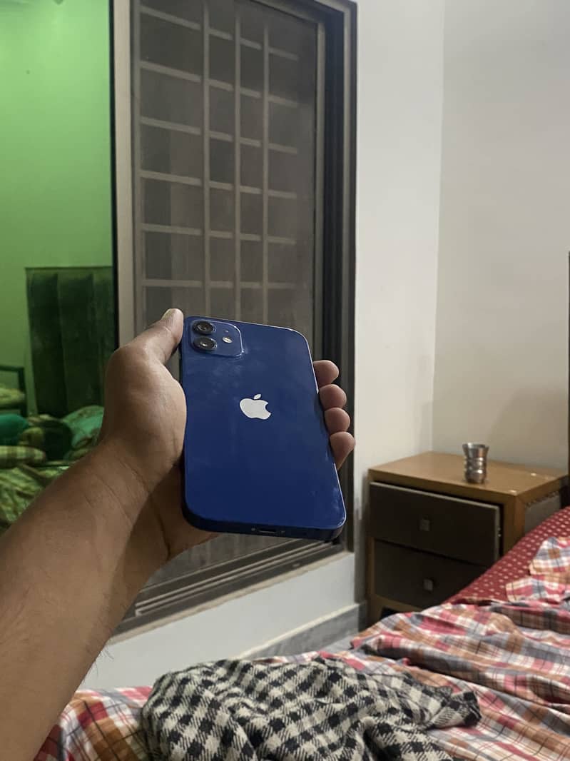 Apple iPhone 12 5