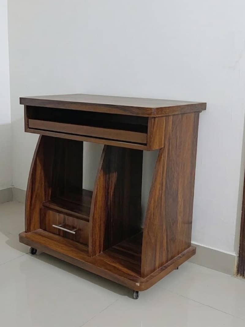 computer desk 0