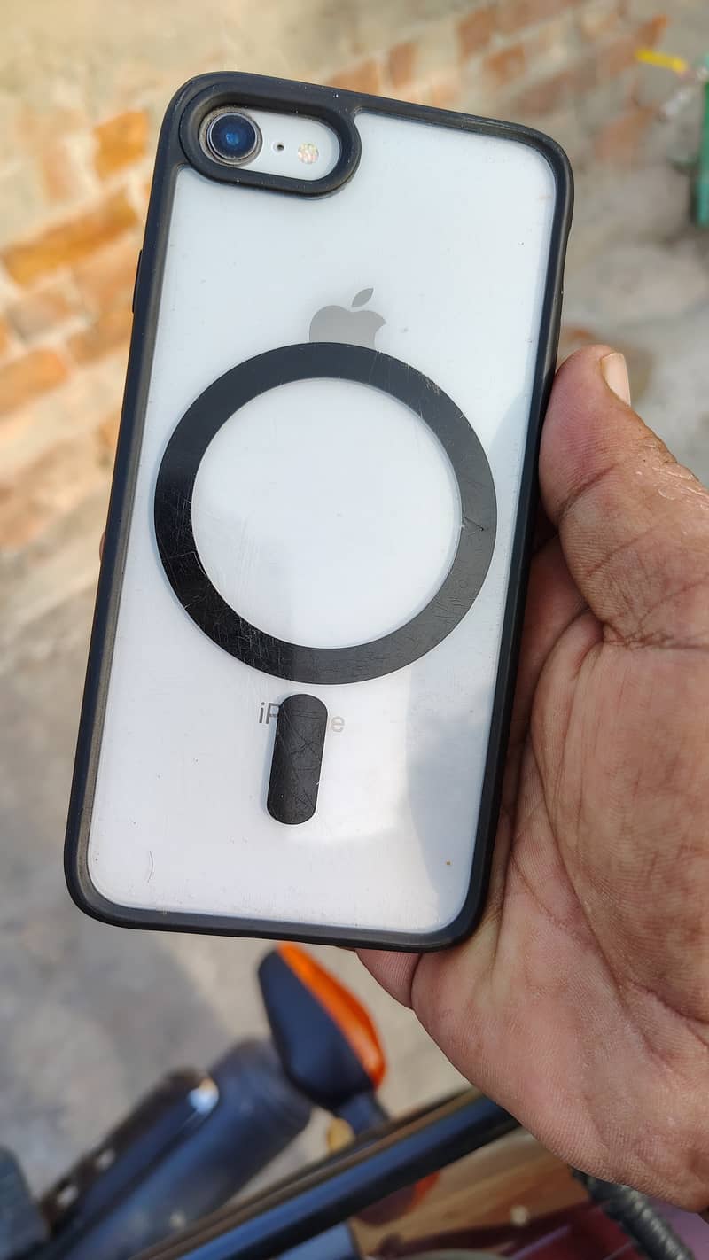 Apple iPhone 8 0