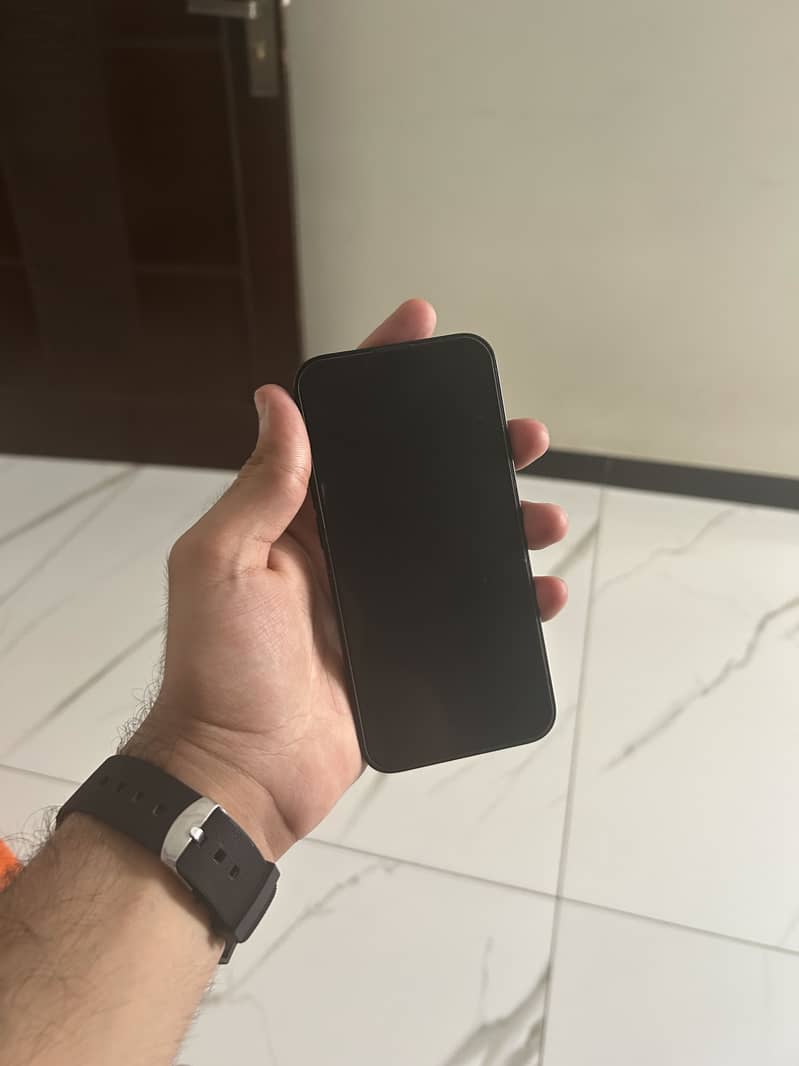 Apple iPhone 13 3