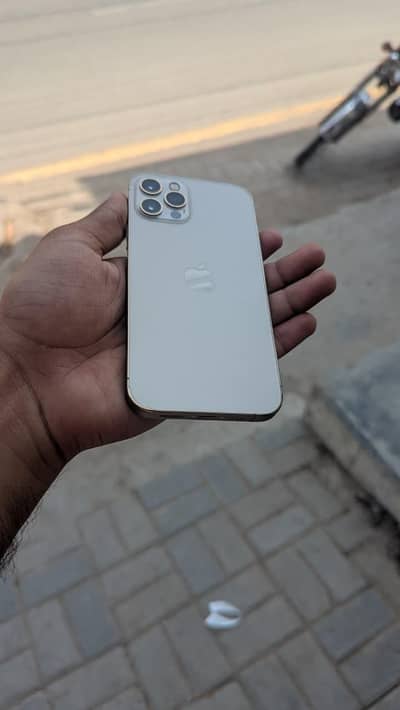 Apple iPhone 12 Pro