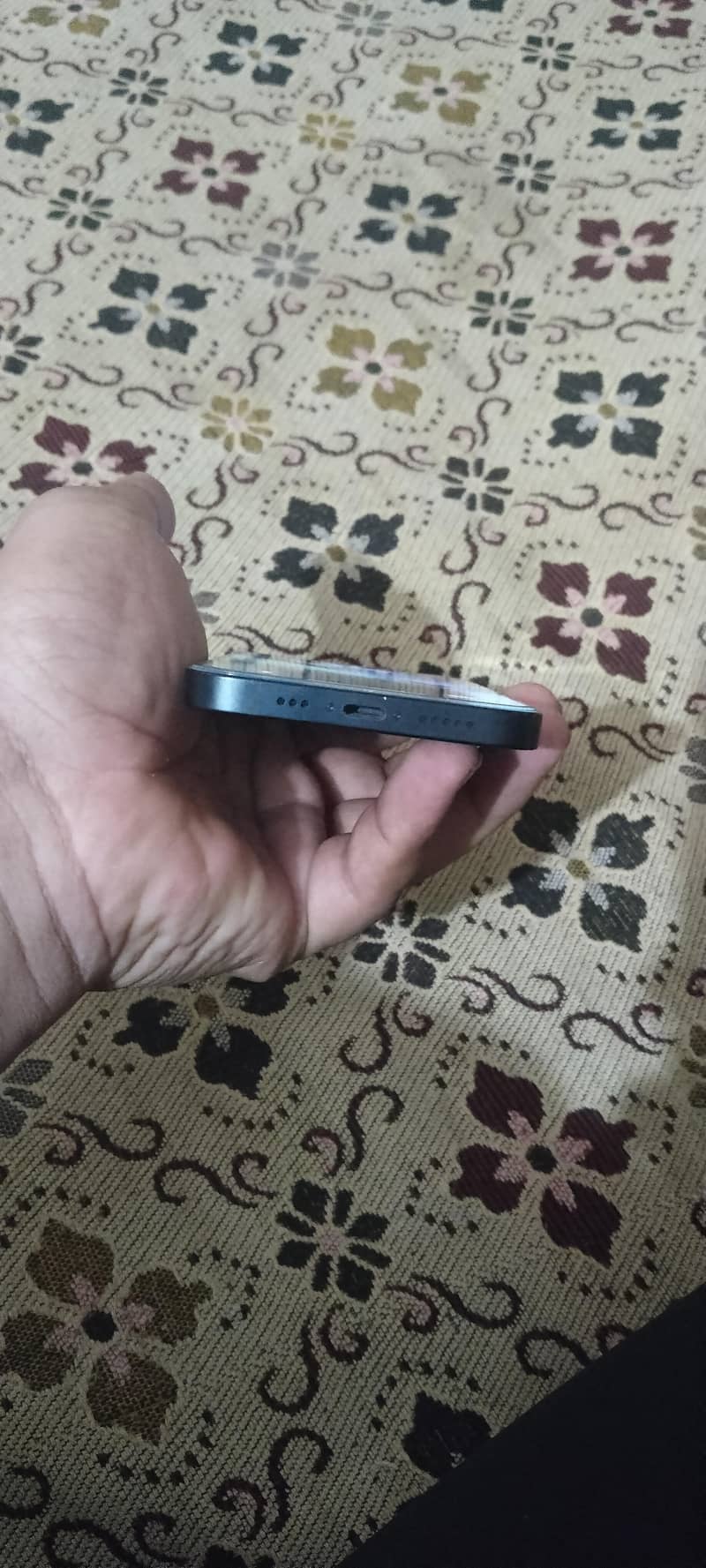 Apple iPhone 13 4