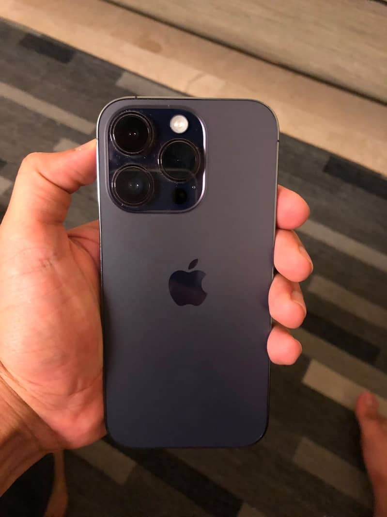 Apple iPhone 14 Pro 1