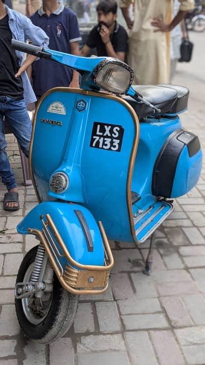 vespa scooter good condition restore