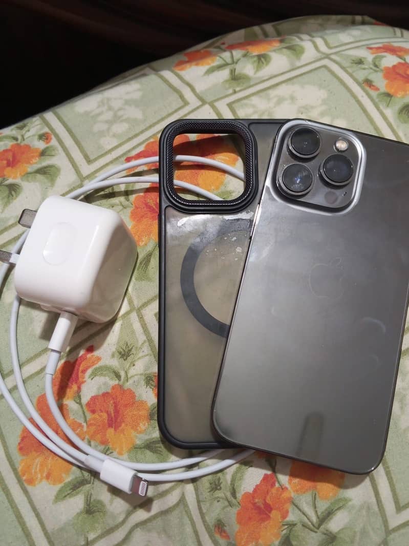 Apple iPhone 13 Pro 0