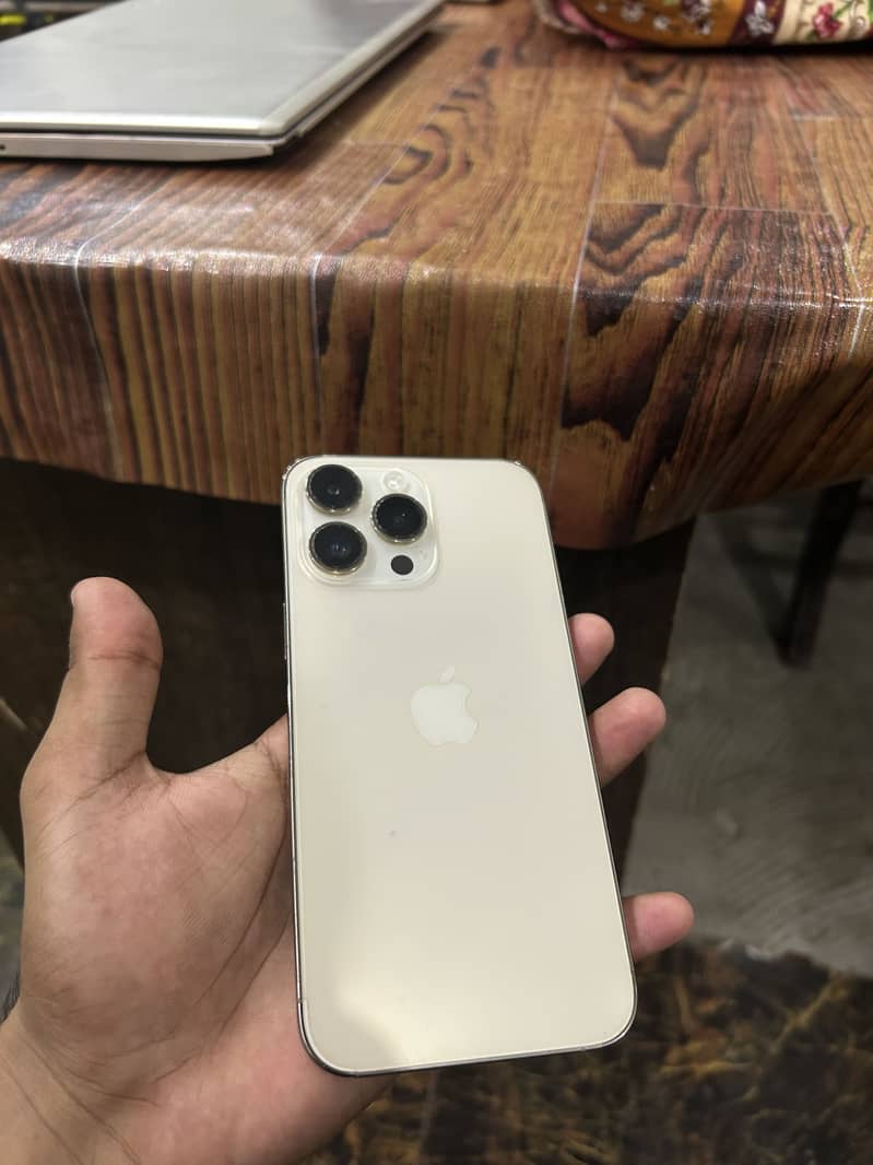 Apple iPhone 14 Pro Max 3