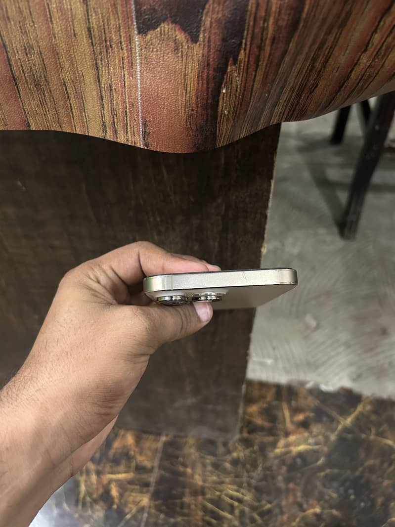 Apple iPhone 14 Pro Max 8