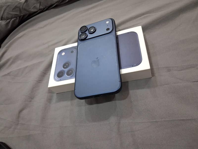 Apple iPhone 17 Pro Max 3