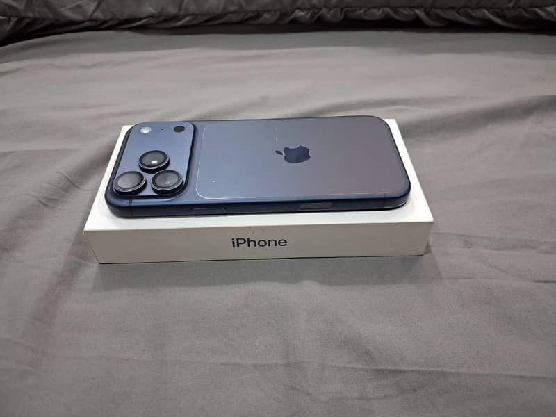 Apple iPhone 17 Pro Max 5