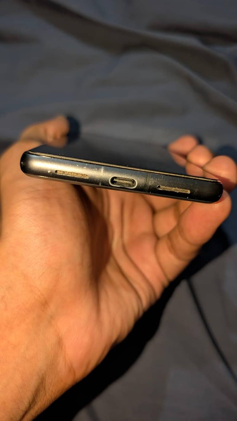 Google Pixel 7 4