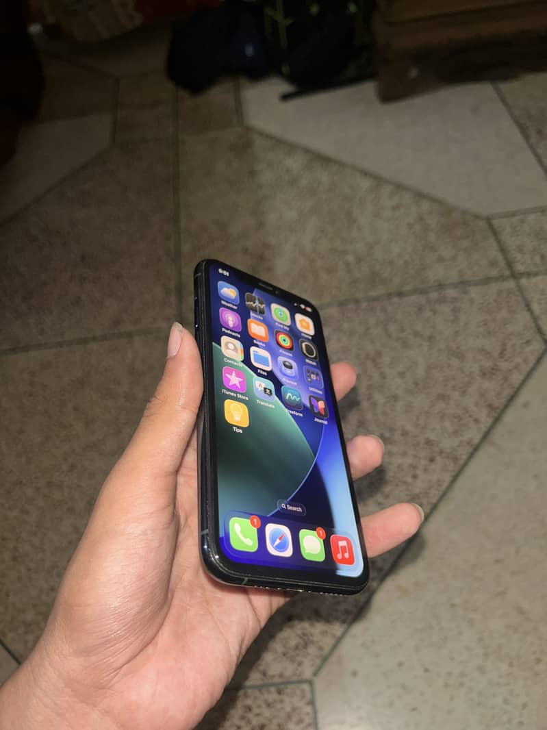 Apple iPhone 11 Pro 2