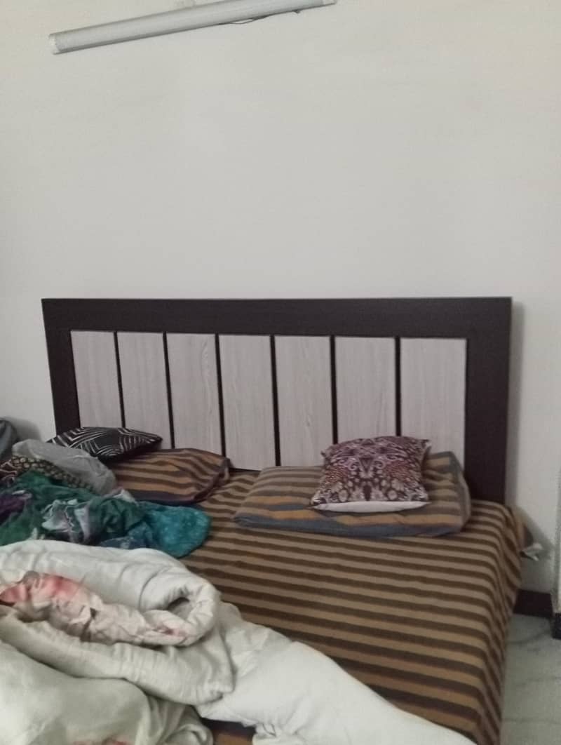 Bed With dressing table 2