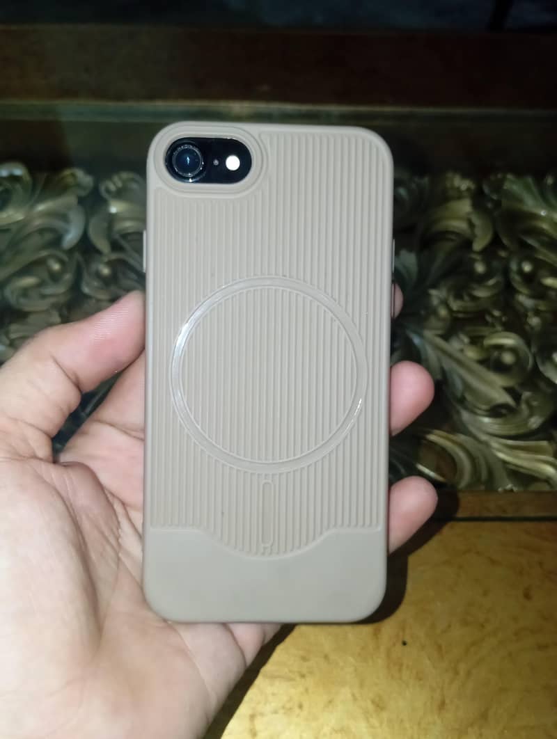Apple iPhone 7 2