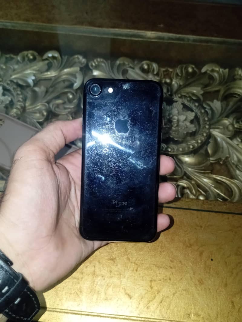 Apple iPhone 7 7