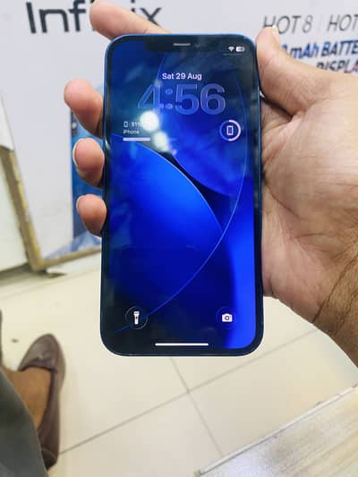 Apple iPhone 12