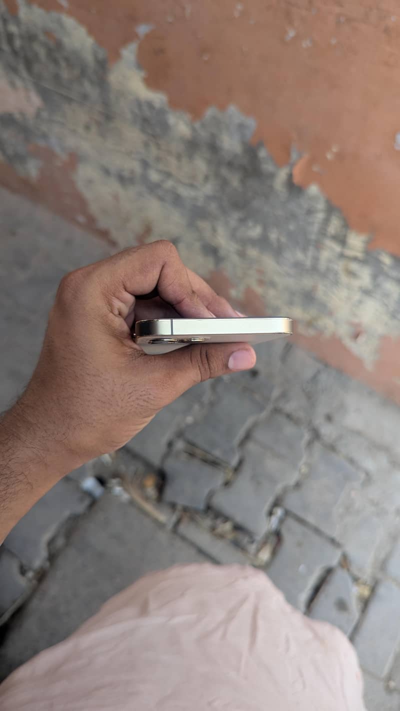 Apple iPhone 12 Pro 6