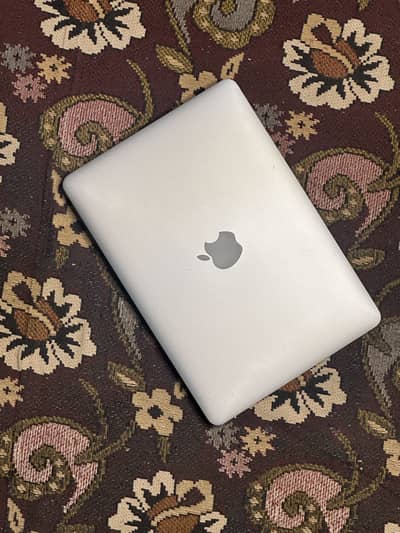 Apple MacBook Pro 2015 8GB RAM/256GB SSD