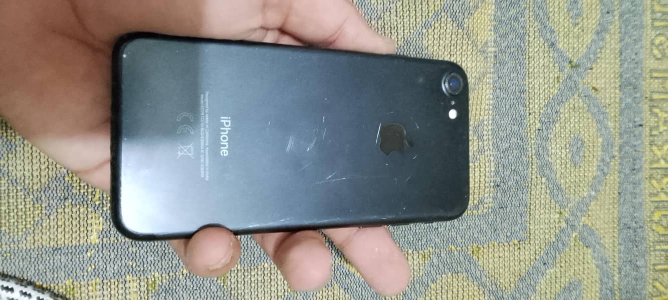 Apple iPhone 7 1