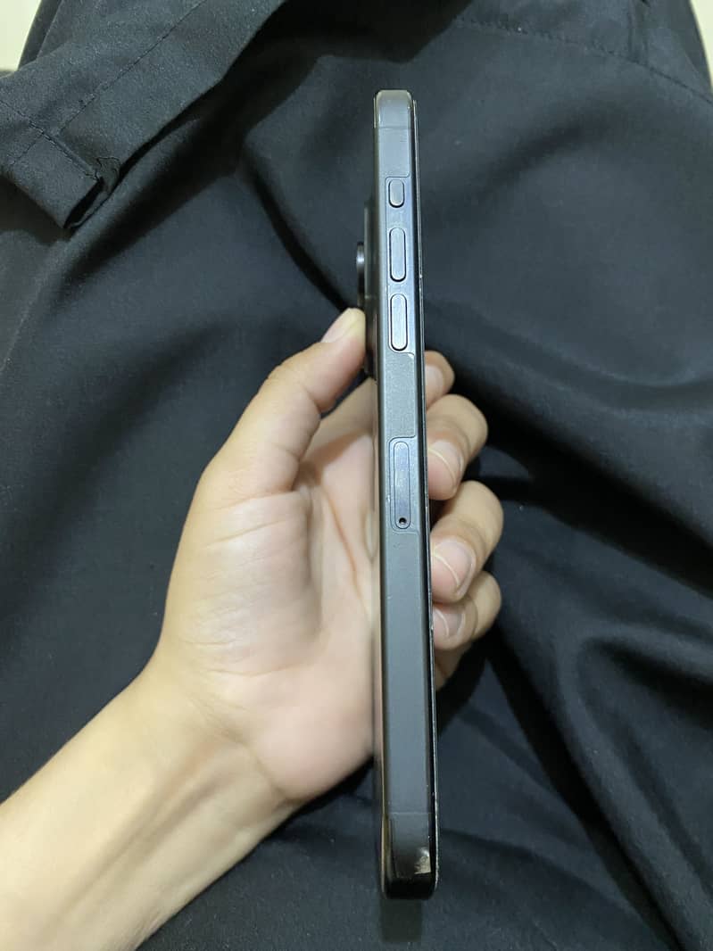 Apple iPhone 15 Pro Max 1