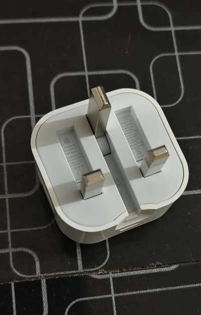 Apple Adapter 3 Pin UK mint condition