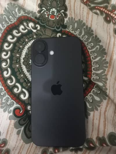Apple iPhone 16