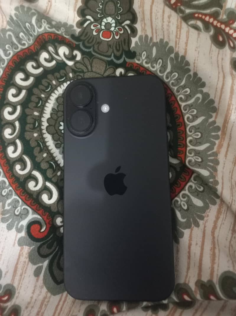 Apple iPhone 16 0
