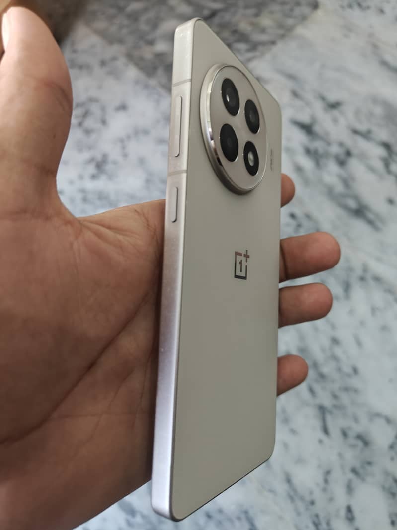 One Plus 13R 1