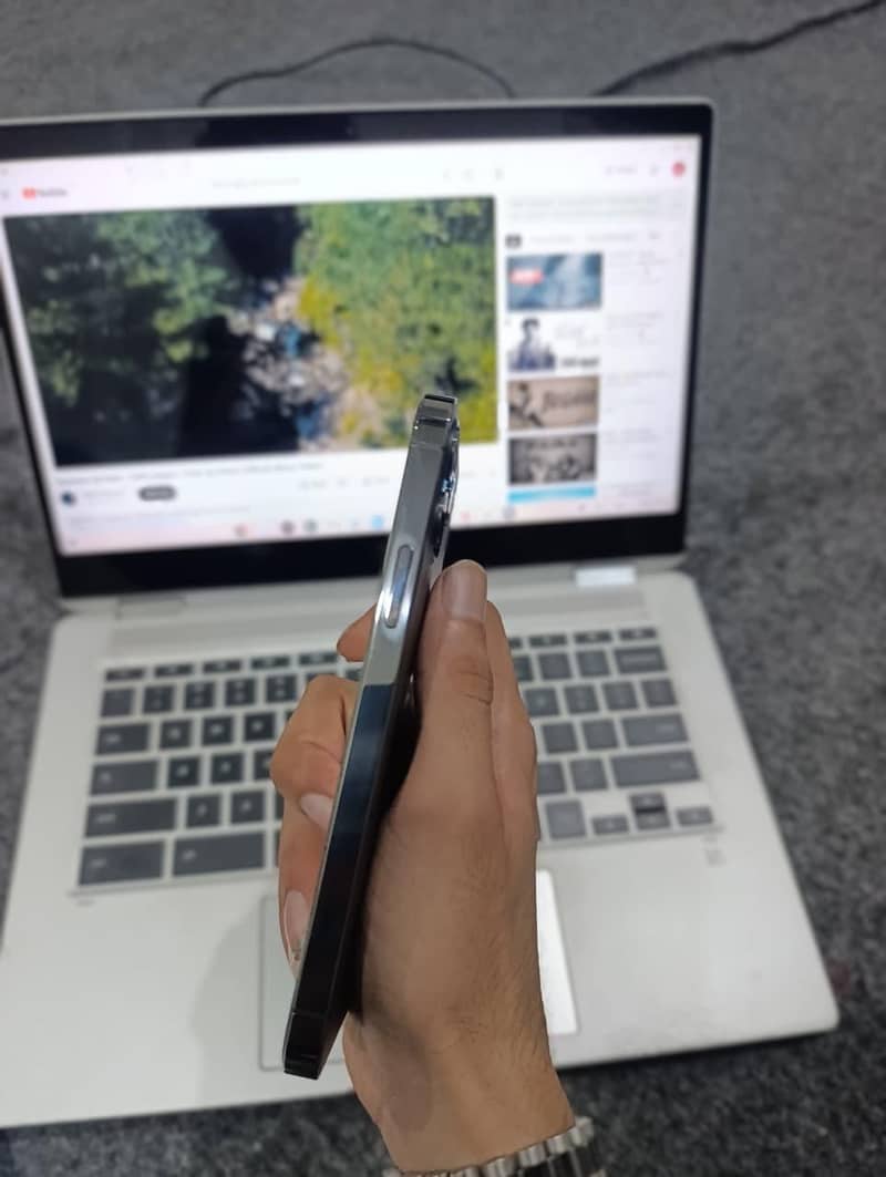 Apple iPhone 13 Pro 1