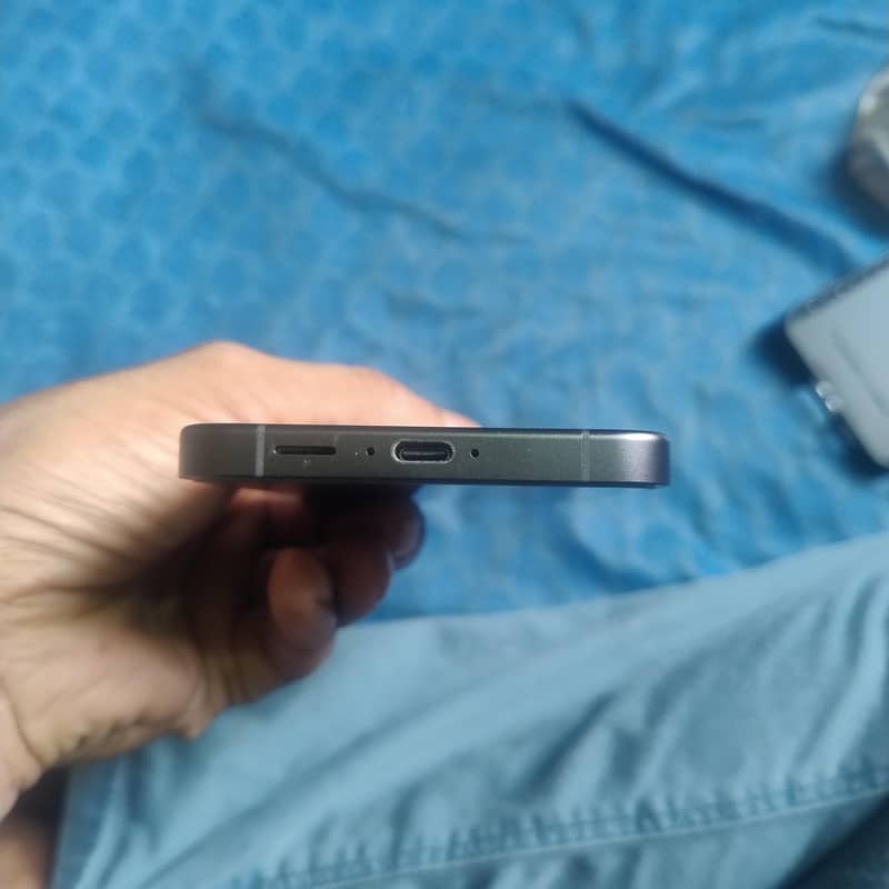 Samsung s24 Fe 3