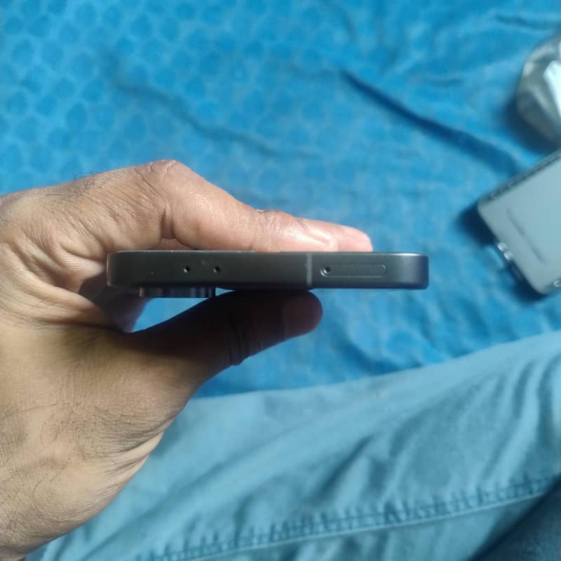 Samsung s24 Fe 4
