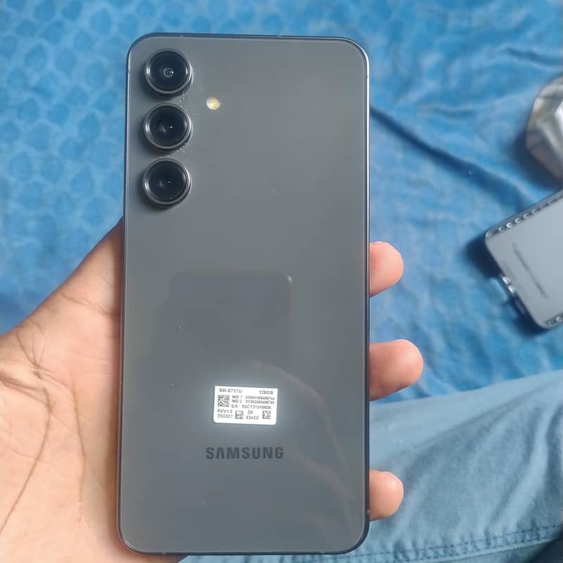 Samsung s24 Fe 8