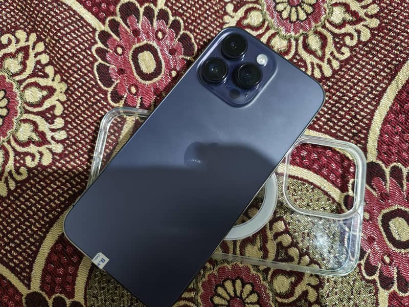 Apple iPhone 14 Pro Max 1