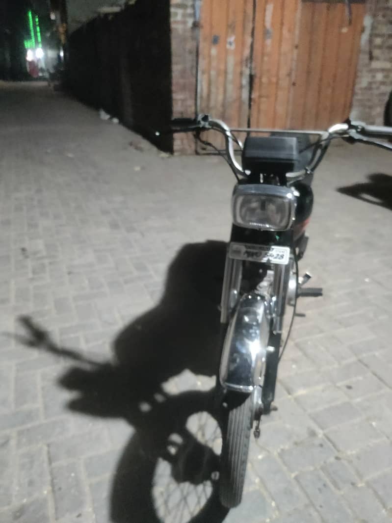 CD 70 2009 model 0