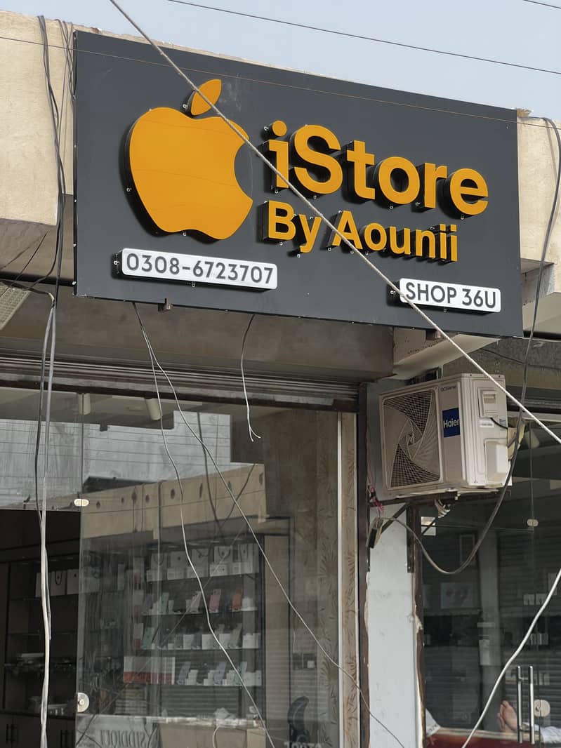 Apple iPhone 16 Pro 1
