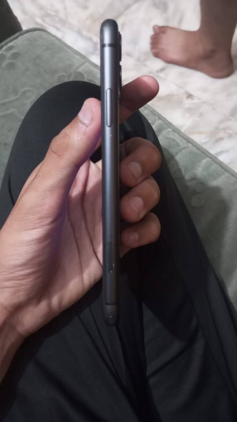 Apple iPhone 11 2