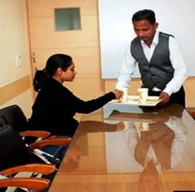 OFFICE BOY KI URGENT ZARORAT HY - MAIN GT ROAD RAWAT