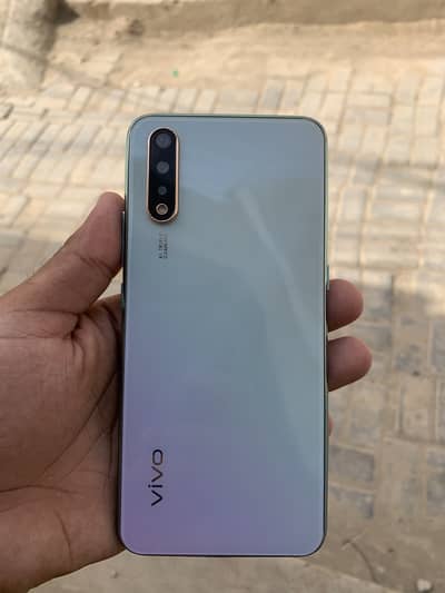 Vivo S1