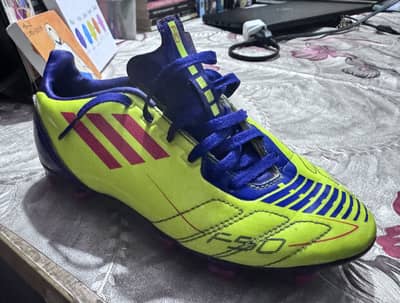 Football shoes for sale
