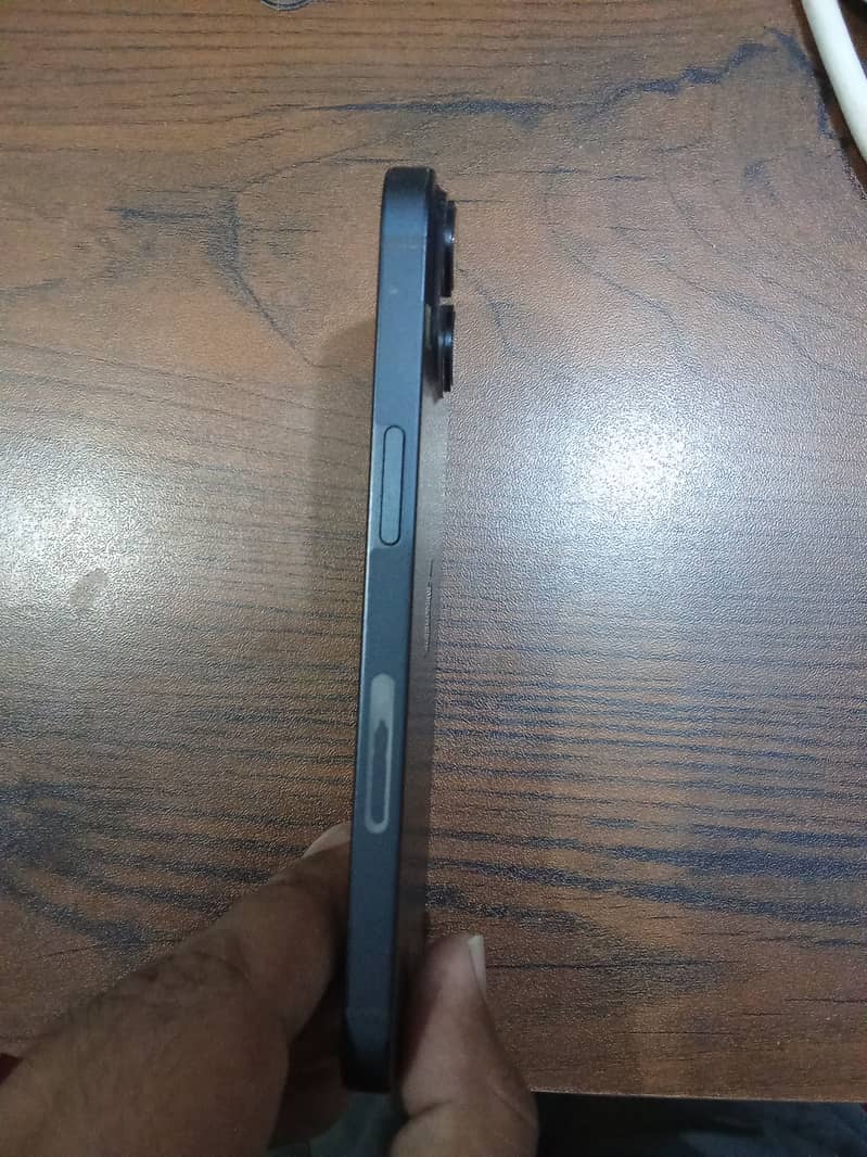 Apple iPhone 14 4