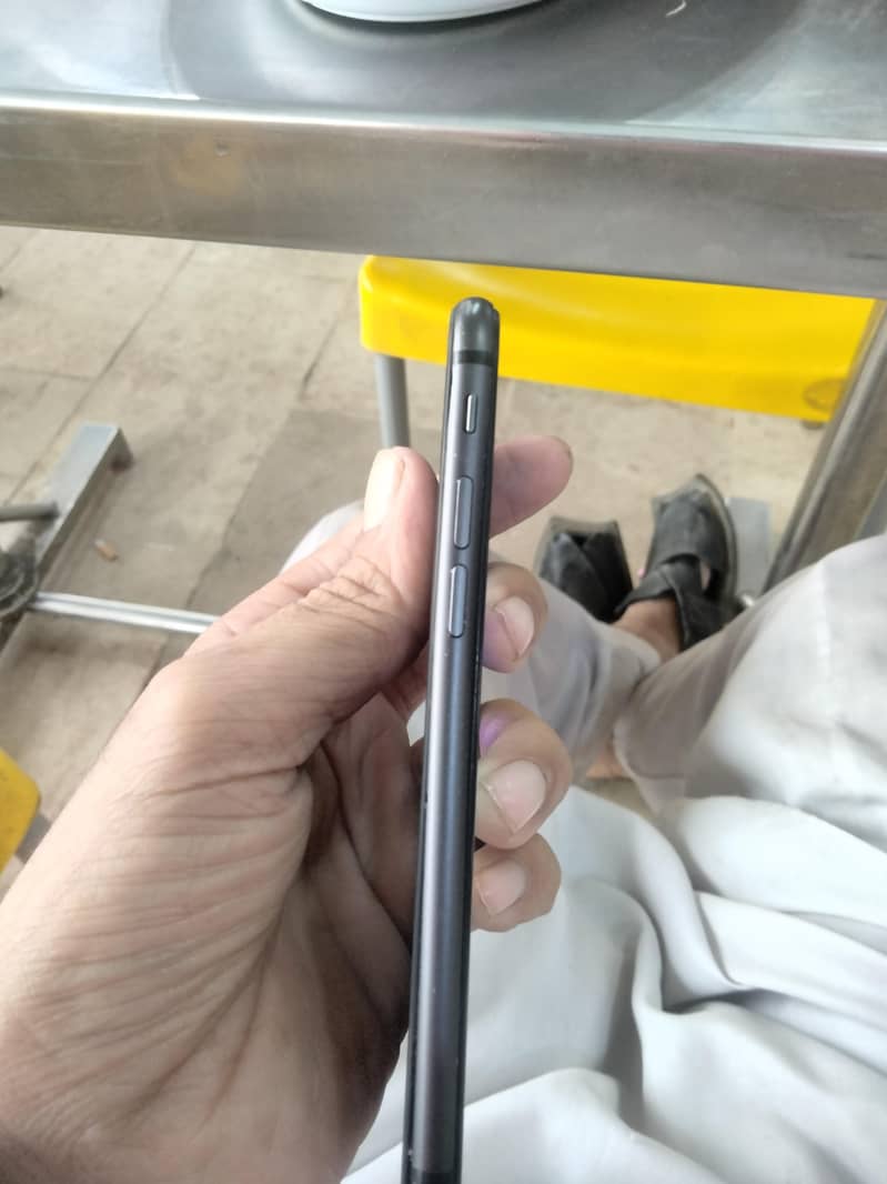 Apple iPhone 8 2